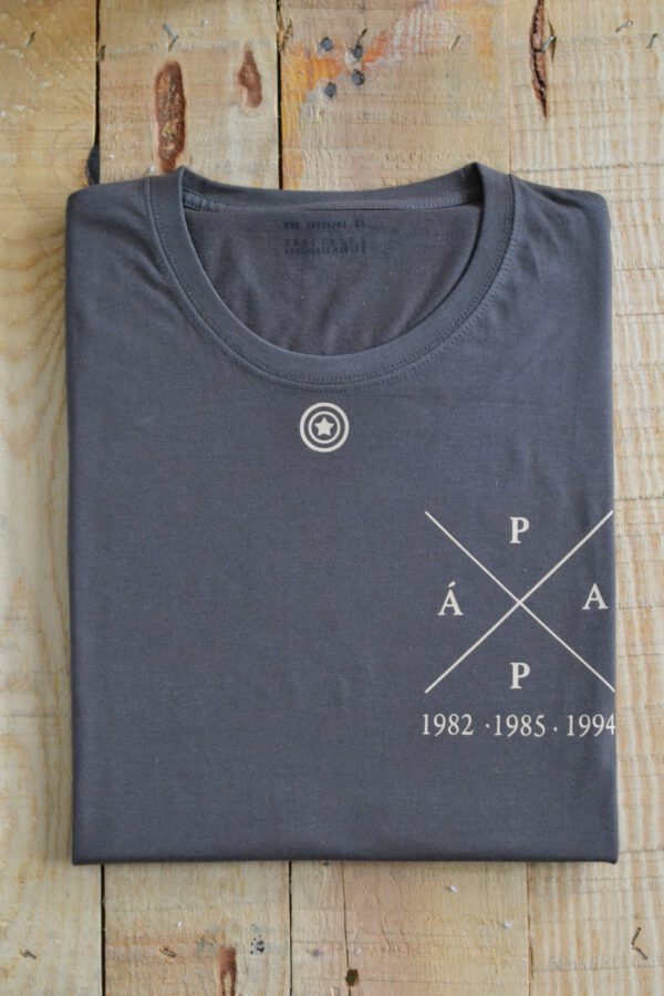 Camiseta cruz - Imagen 2