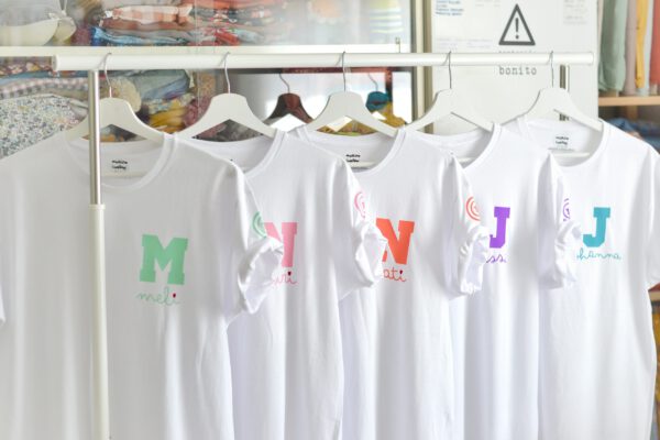 CAMISETA PROFE LLENX DE AMOR - Imagen 9